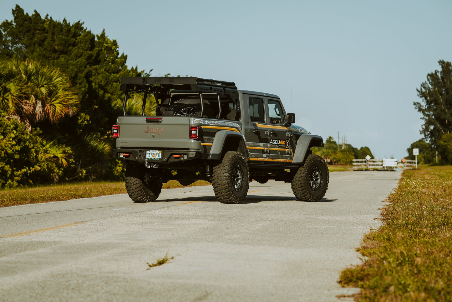 Jeep Gladiator (Jt, Mojave) 2020 – Present 4.0" Upgraded Dynamic Lift Kit With Piggyback Shocks