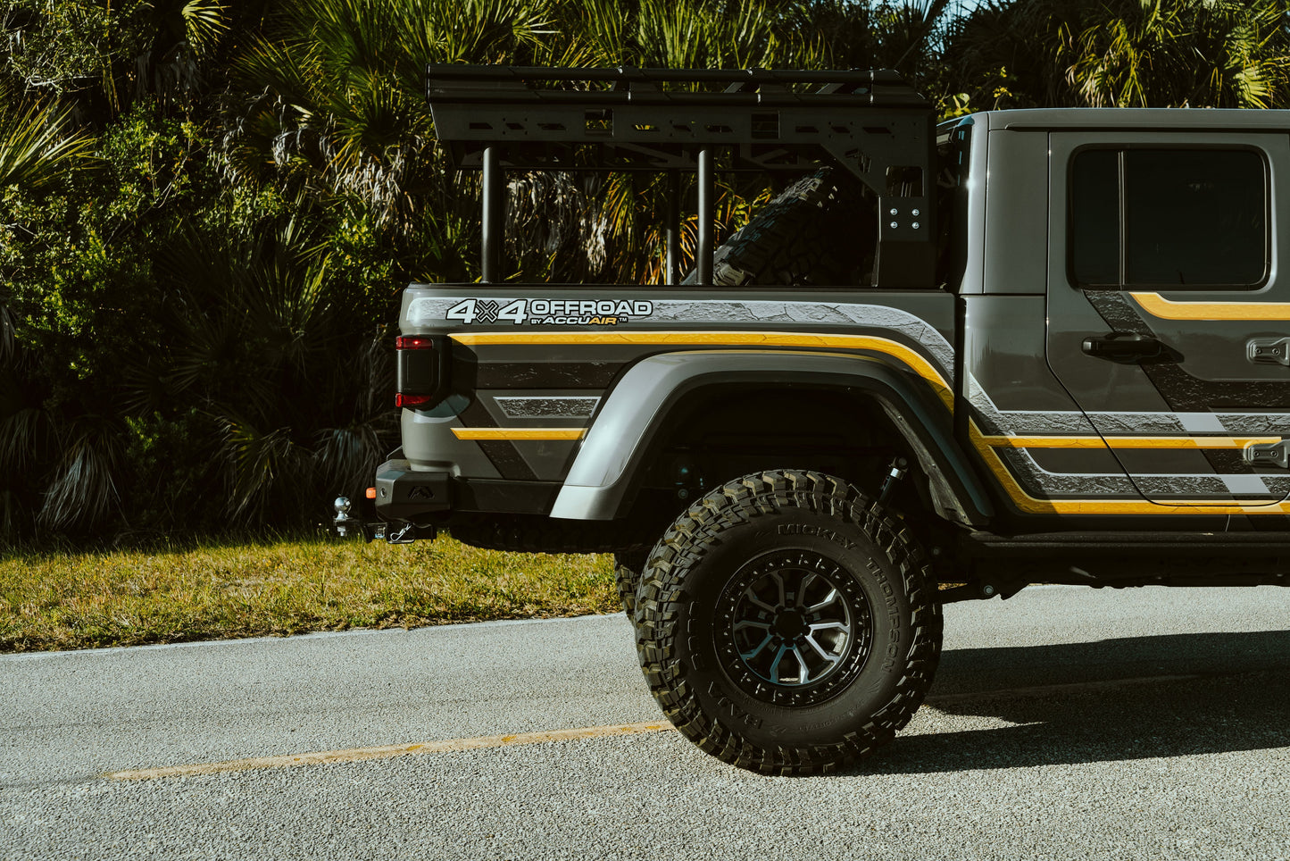 Jeep Gladiator (Jt, Mojave) 2020 – Present 4.0" Upgraded Dynamic Lift Kit With Piggyback Shocks